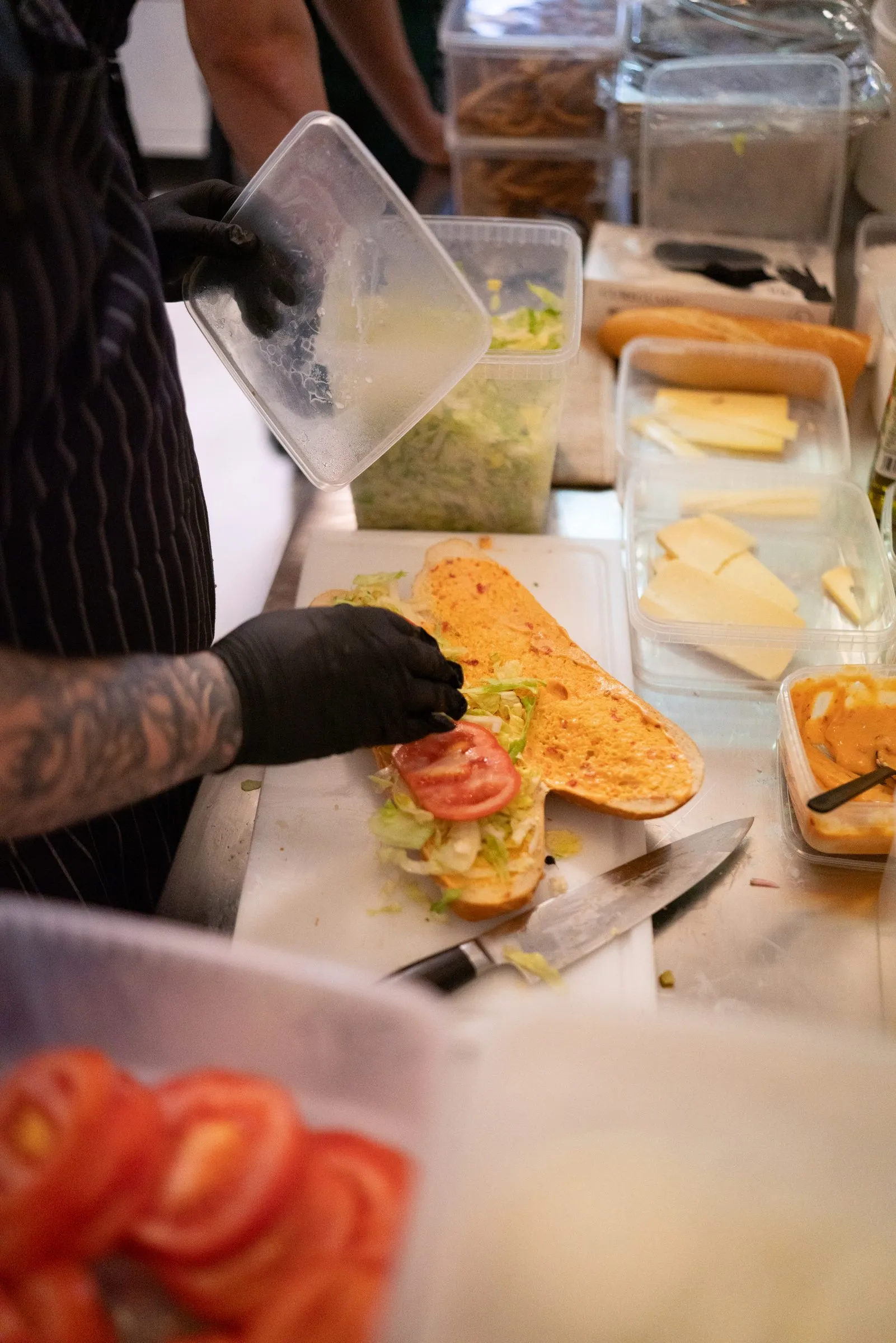 Ulles Deli — testsmagning bag disken, fotograferet af Lasse Blom Nielsen
